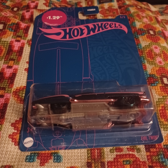 5 Hot Wheels 💥 54th Anniversary 💥 Pearl & Chrome 💥 1-5 Complete! - Picture 10 of 11